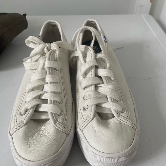 Ked’s - Picture 2 of 2